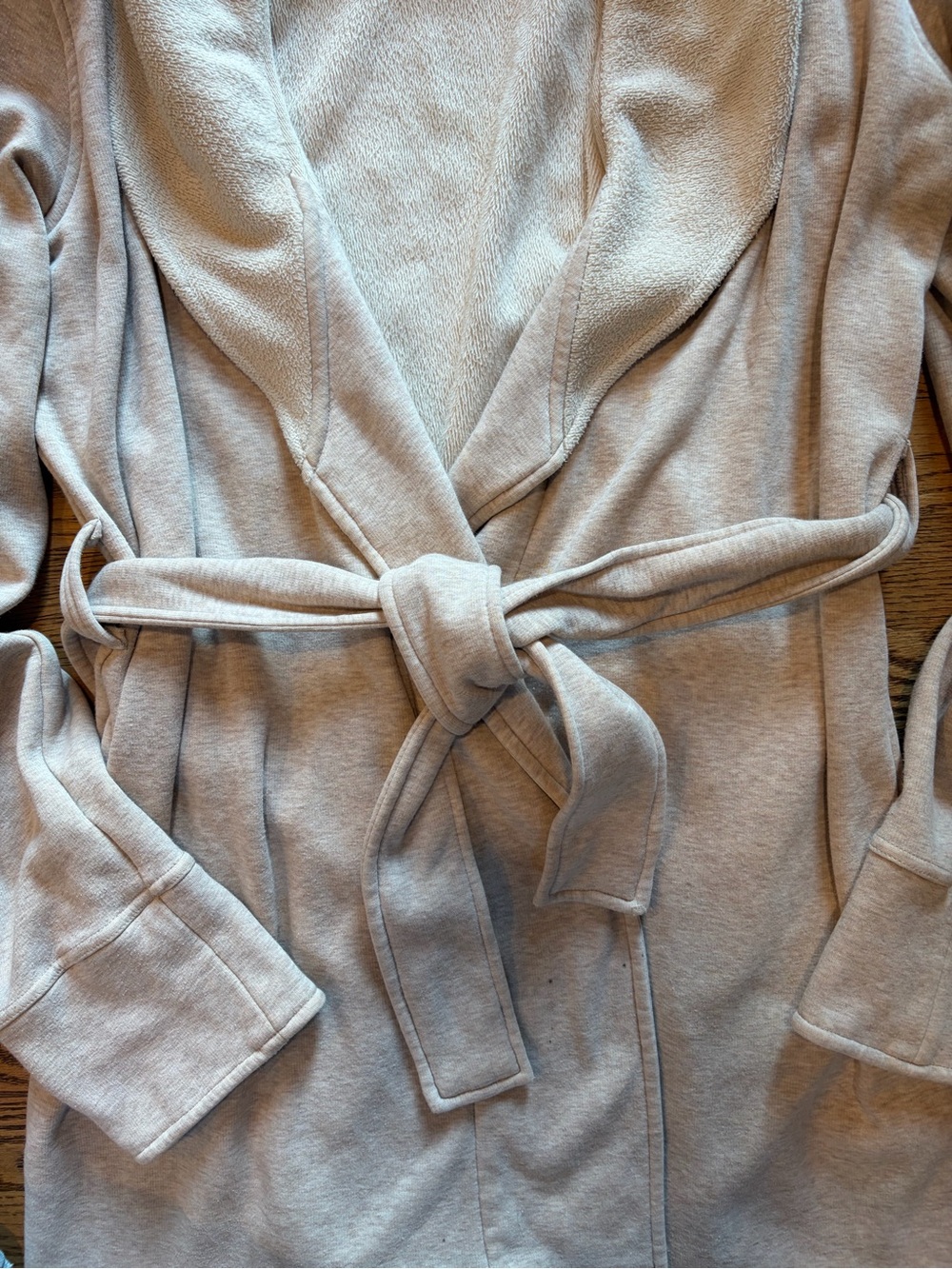 Ugg Robe Oatmeal Cream - Picture 4 of 9